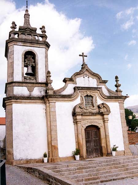 Igreja de S. Julião (no Castelo) by Reis Serrano