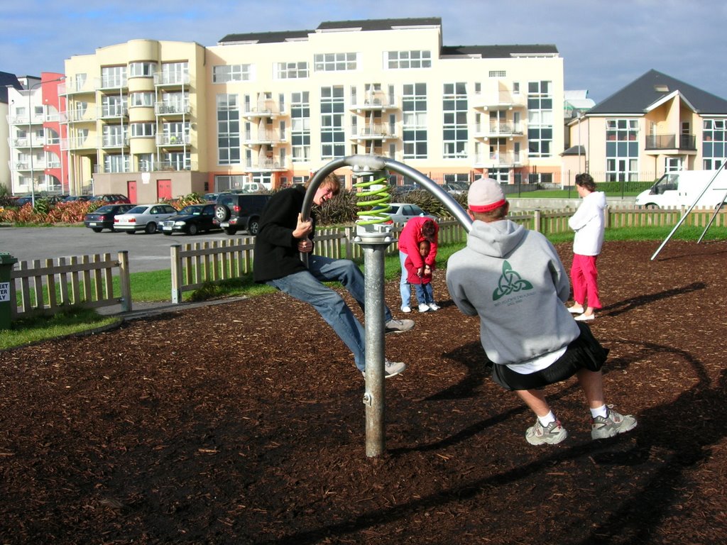 Teeter-go-Round by BHG