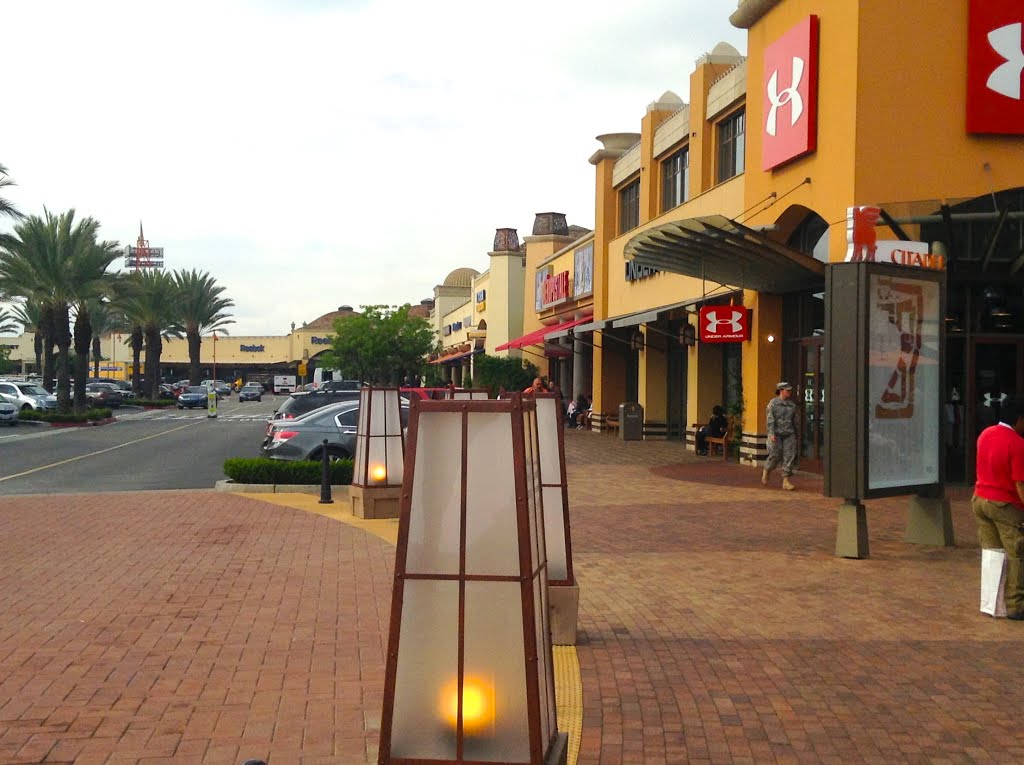 The Citadel Shopping Outlet, City of Commerce, Los Angeles, CA by MICHAEL  JIROCH  &  www.michaeljiroch.com