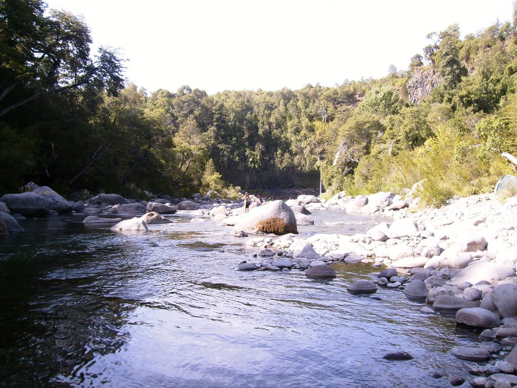 Salto rio Diguillin by el_khristian