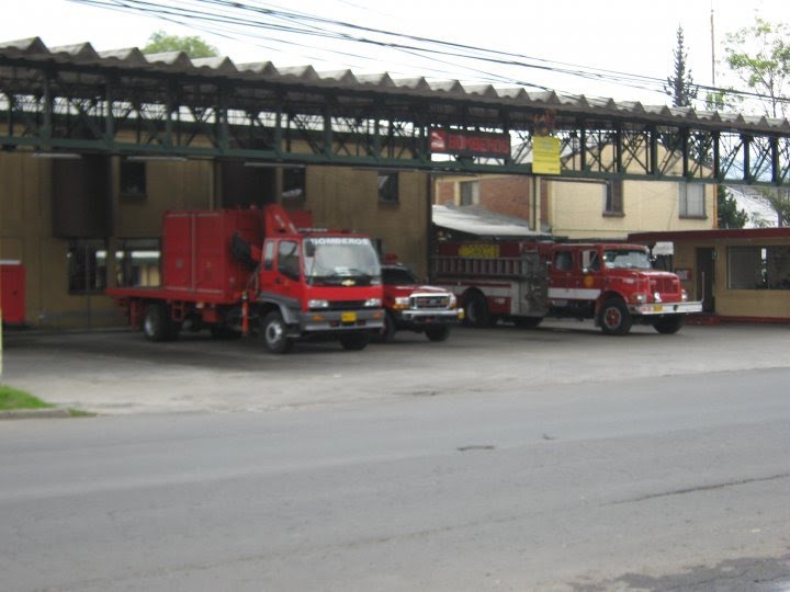 Estacion de Bomberos by J.Abraham