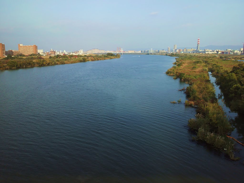 菅原城北大橋から見た淀川の流れ by Dai Nipponjin