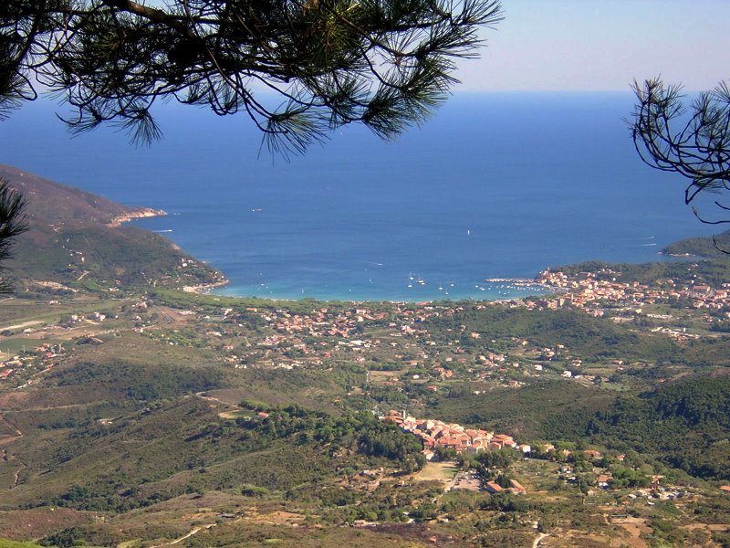 Marina di campo by Paolo Travi