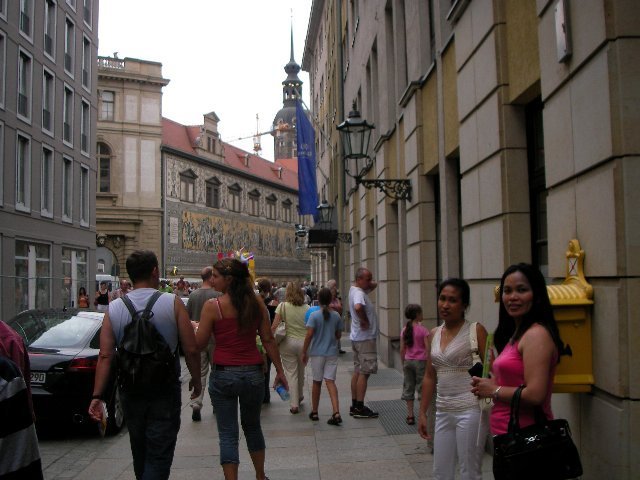 Dresden - Fuerstenzug Toepferstrasse by Gert Zeissig