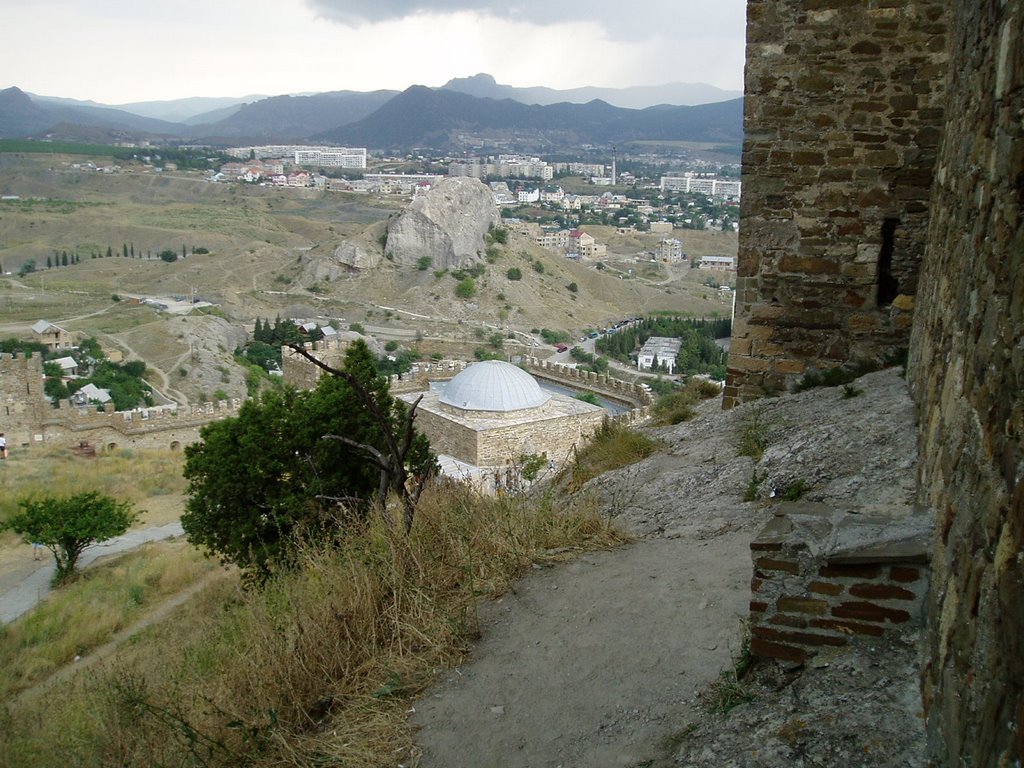 Ukraine, AR Krimea, Sudak - Genuezskaya krepost', g. Sudak by Алексей Гуленов