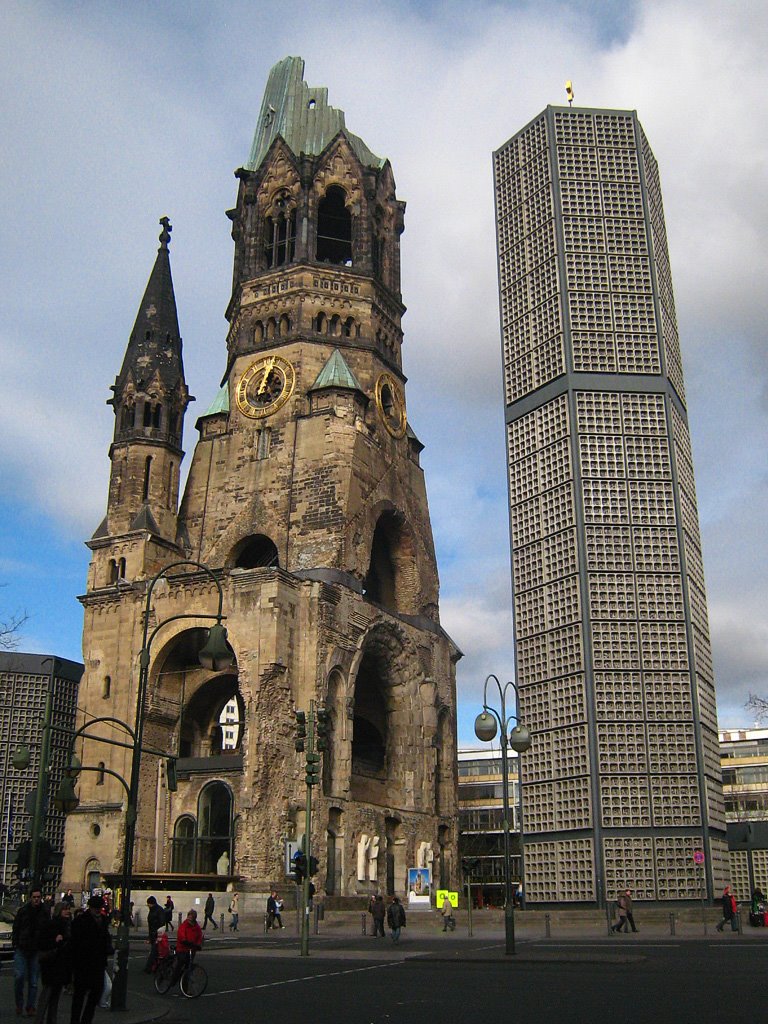 Kaiser Wilhelm Memorial Church by CarmelH