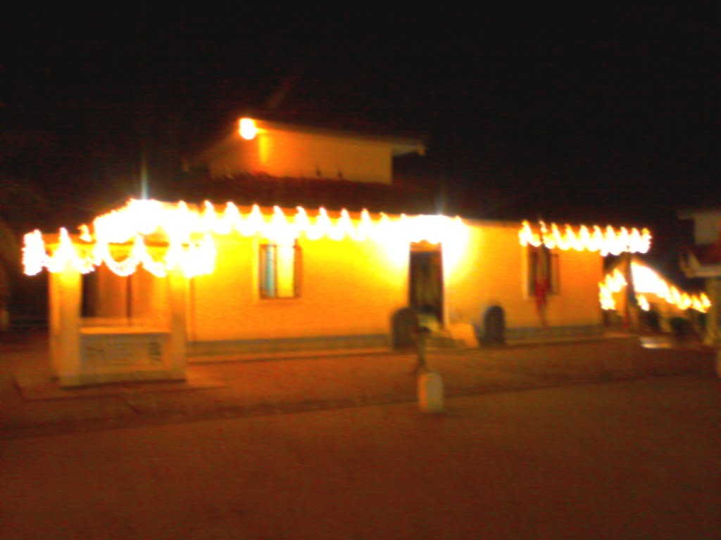 Diyagama temple "budu madhura" by Hemanga Hapuarachchi