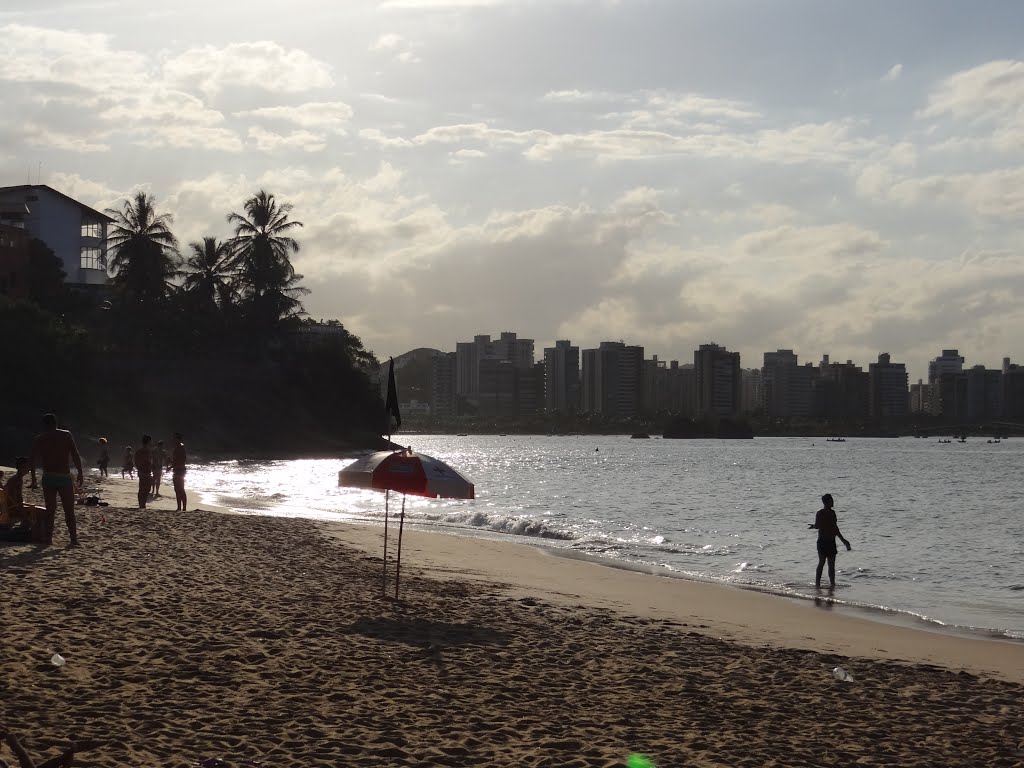 Praia da Esquerda na Ilha do Boi - Vitória - Espírito Santo - Brasil by Paulo Yuji Takarada