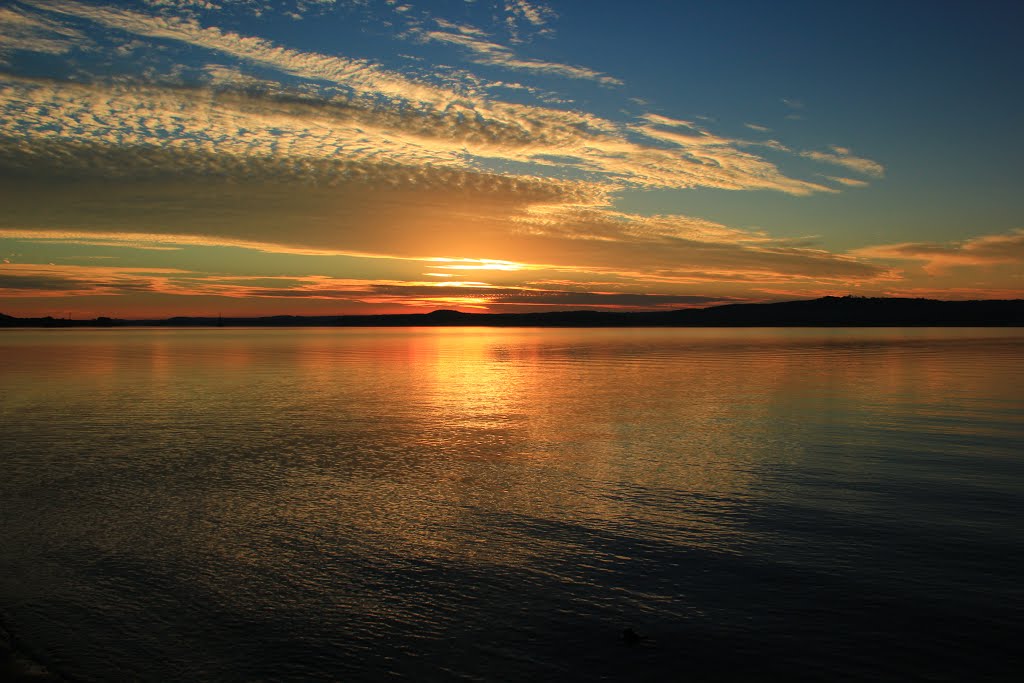 Sunset Lake Guntersville by gvilletim1960