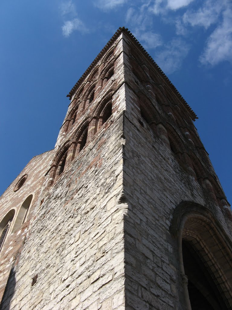 Cahors-Eglise St Barthélémy by Laurent Guyard