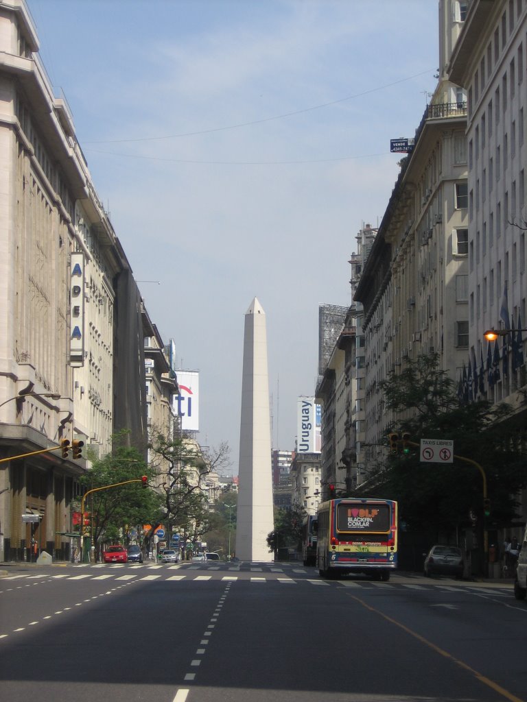 Obelisco by Rosinara Ferreira