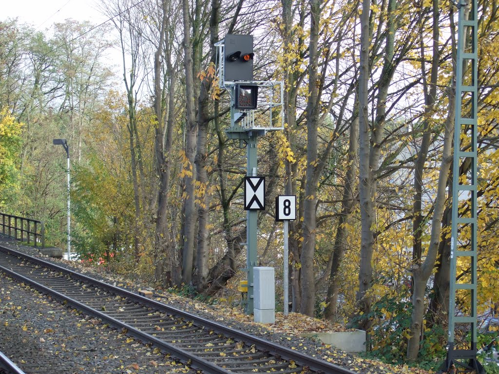 Einfahrvorsignal Solingen Hbf by Hurrug