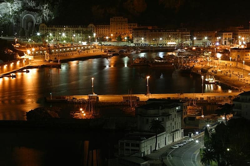 Port de nice by René Kobeitri