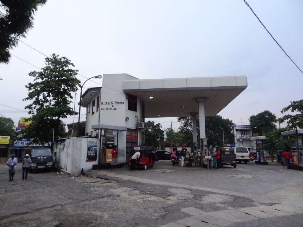 Rajagiriya Filling Station by jmsbandara