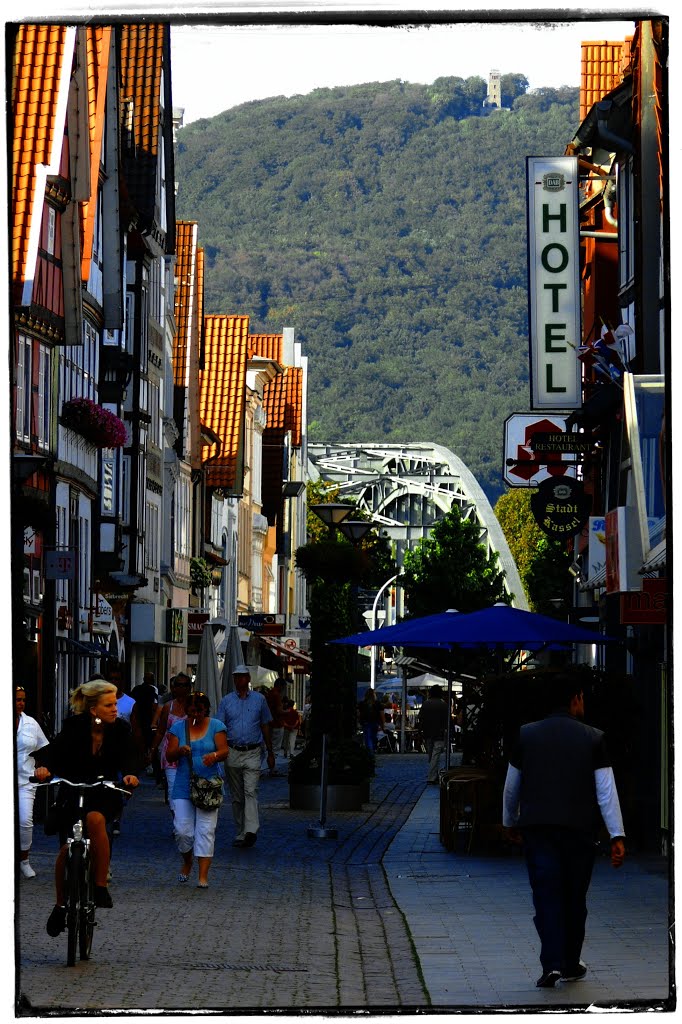 Blick zum Klippenturm (aus der Fußgängerzone Rinteln) by mfsprivat