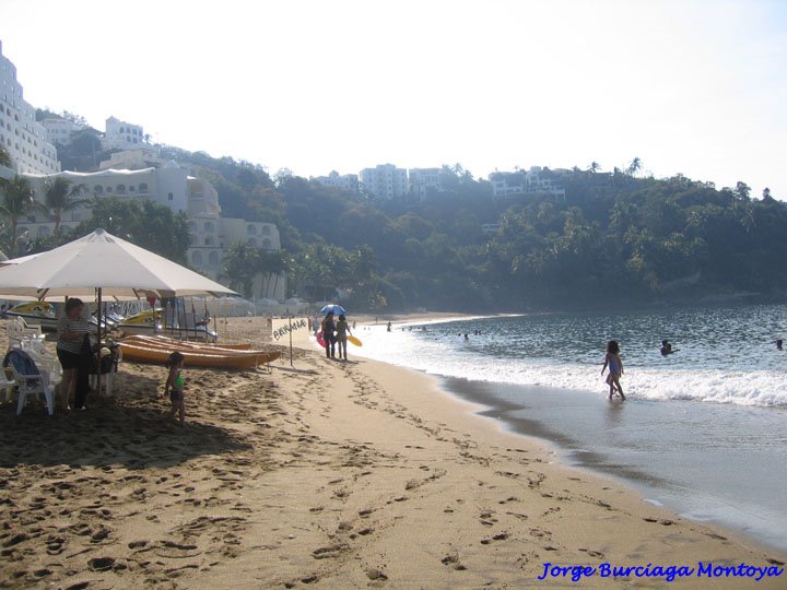 Playa La Audiencia by Jorge Burciaga Monto…