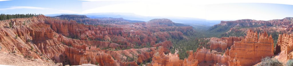 Bryce Canyon by Luis M. Quince