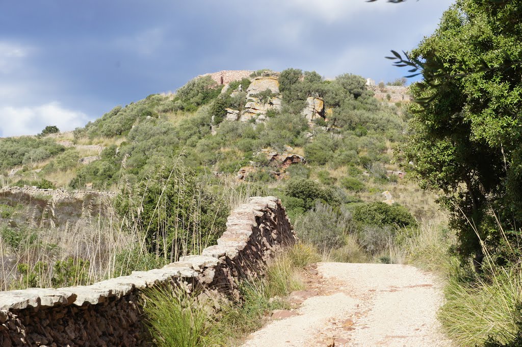 Camino hacia Castell de Santa Águeda. by La Casa del Chiflón (Bulnes)