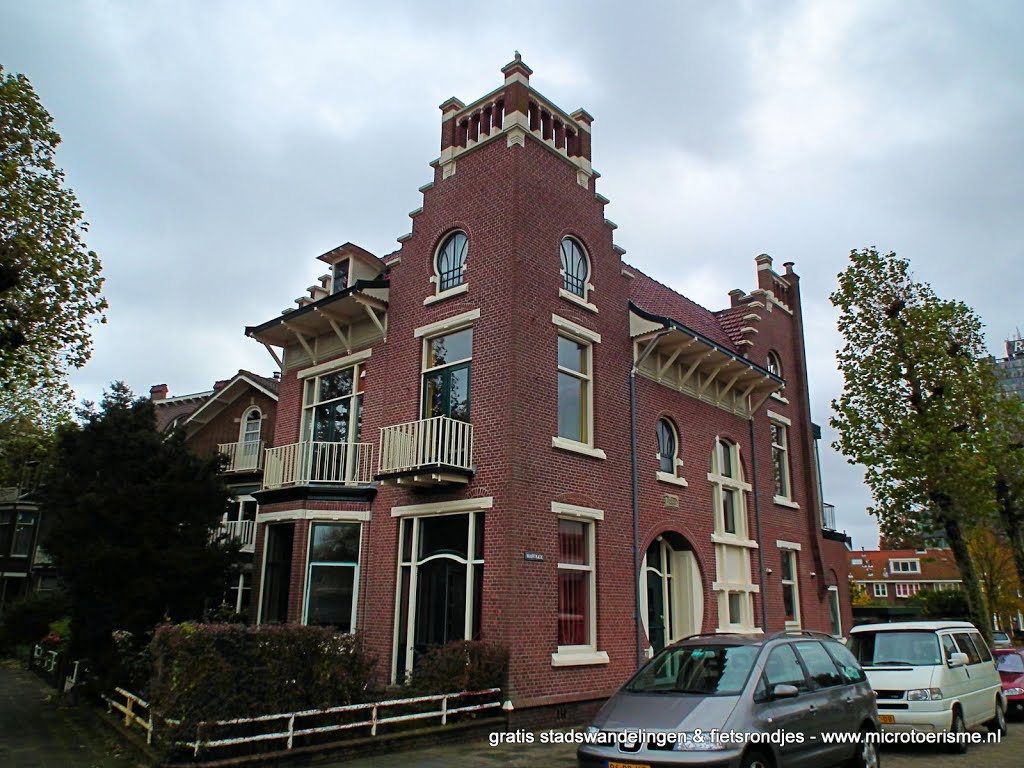 Zaandam (NL) - historisch centrum - gratis stadswandelingen, audiotours en fietsroutes: www.microtoerisme.nl by InZicht