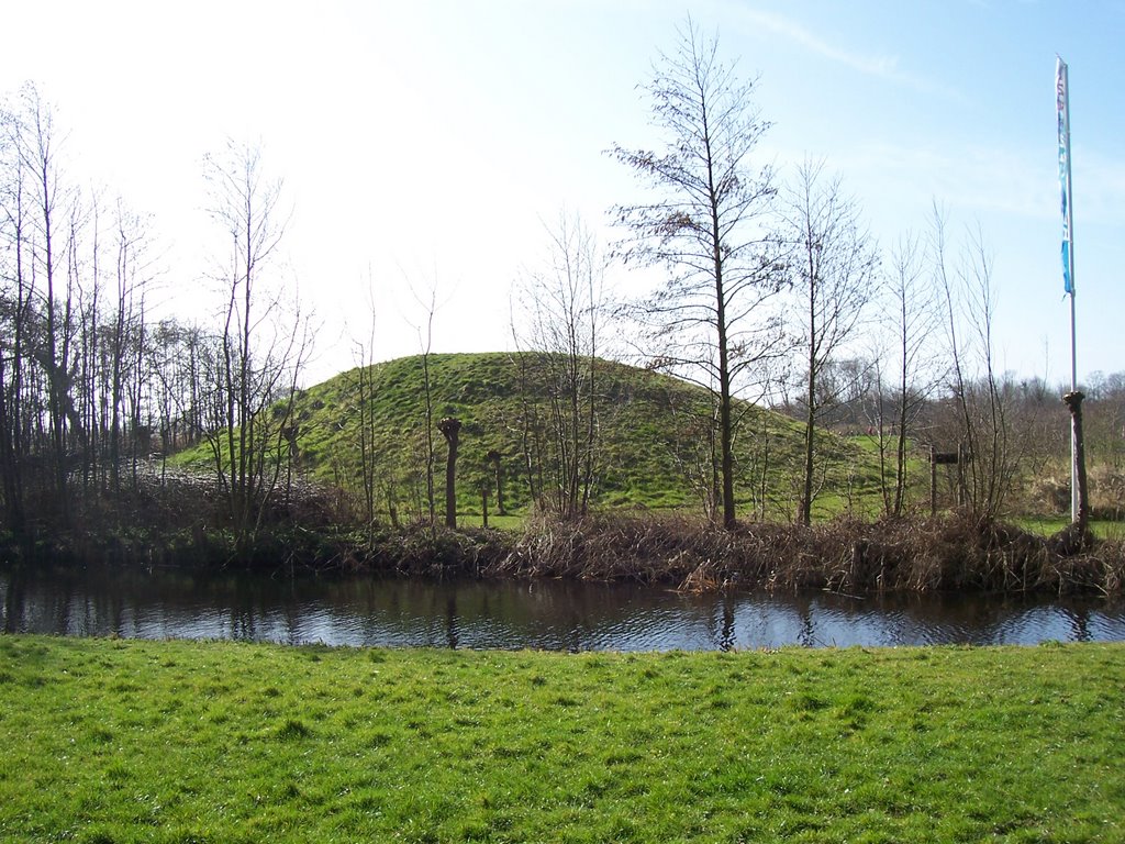 "Vliedberg in tuin" Kasteel Westhove by Phernambucq