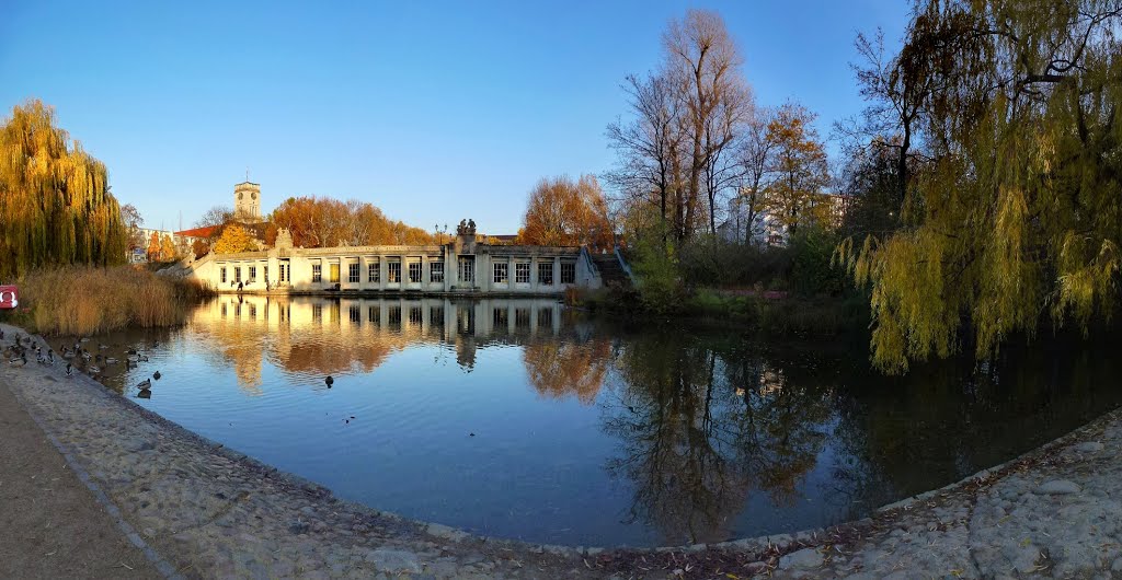 Ententeich von der U-Bahnhof/Brücke am Stadtpark Schöneberg by (( Nelly ))