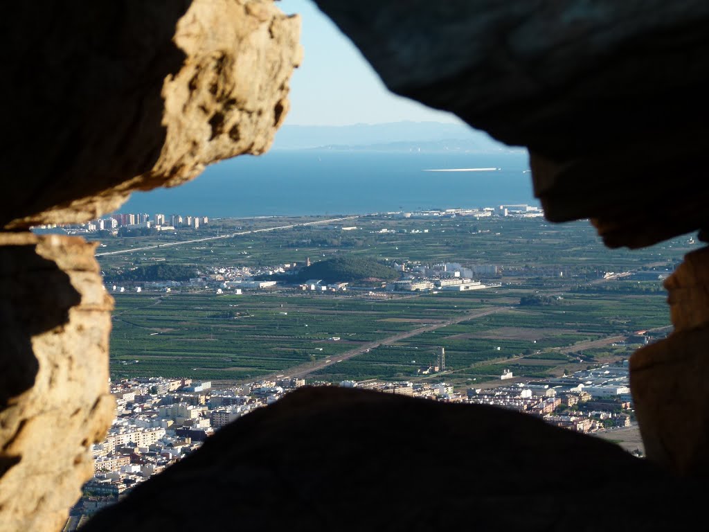 Vista hacia El Puig. by Juan Devis