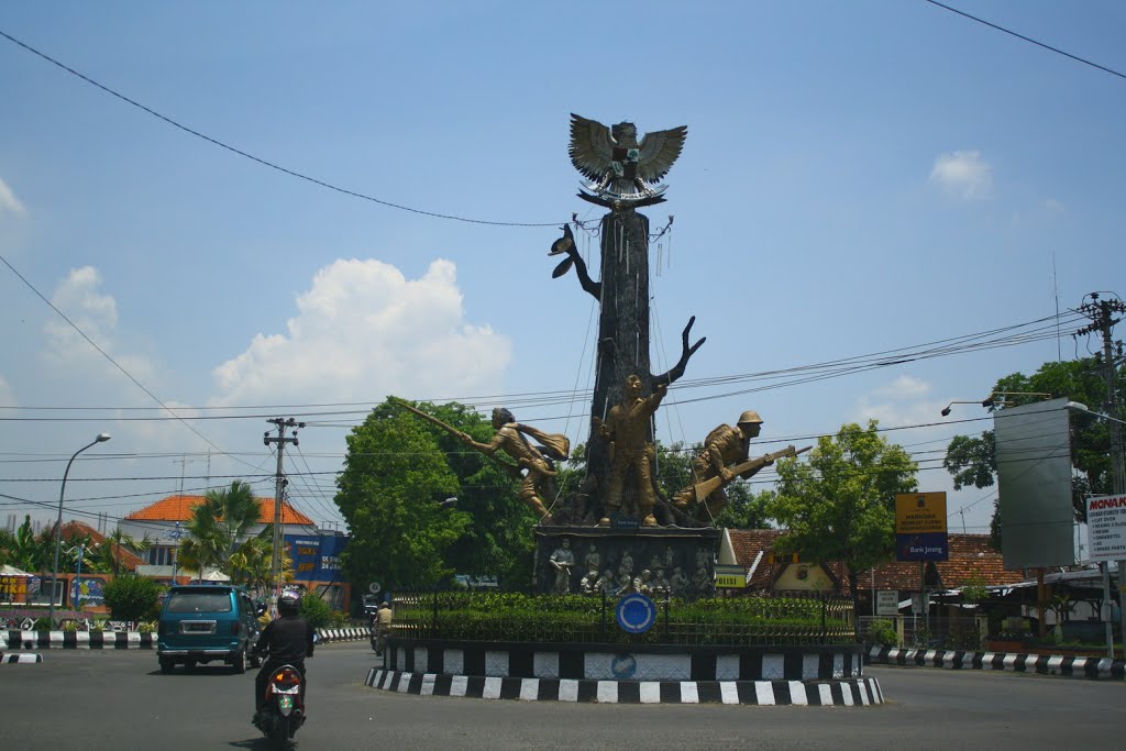 Tugu Pancasila Blora by Wignyo Hery Susanto