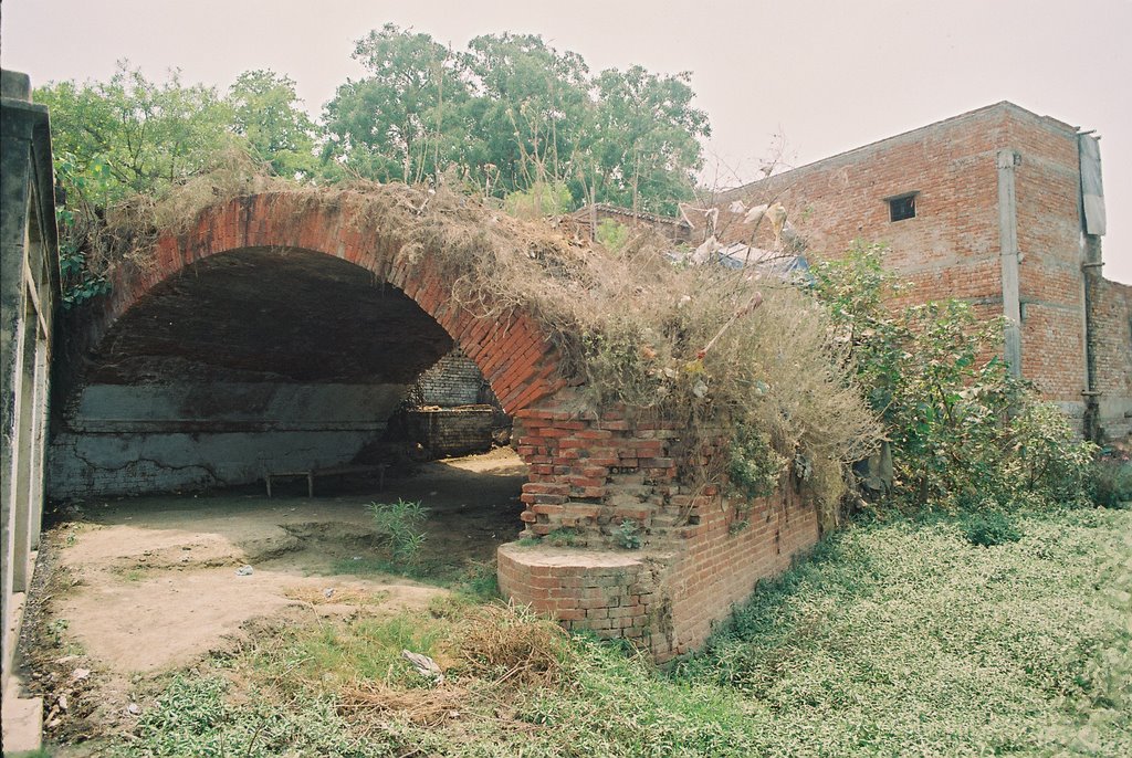 OLD GANGA BRIDGE OVER GANGA BY PESHWA by abhinavrajesh