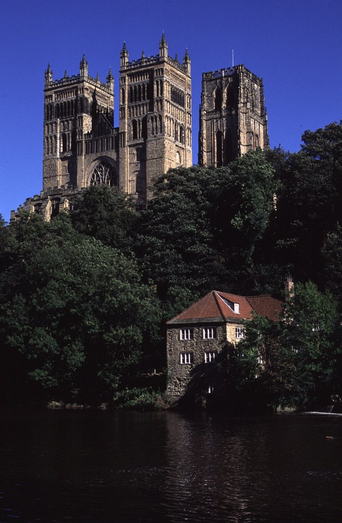 Durham Cathedral by wolfgang mletzko