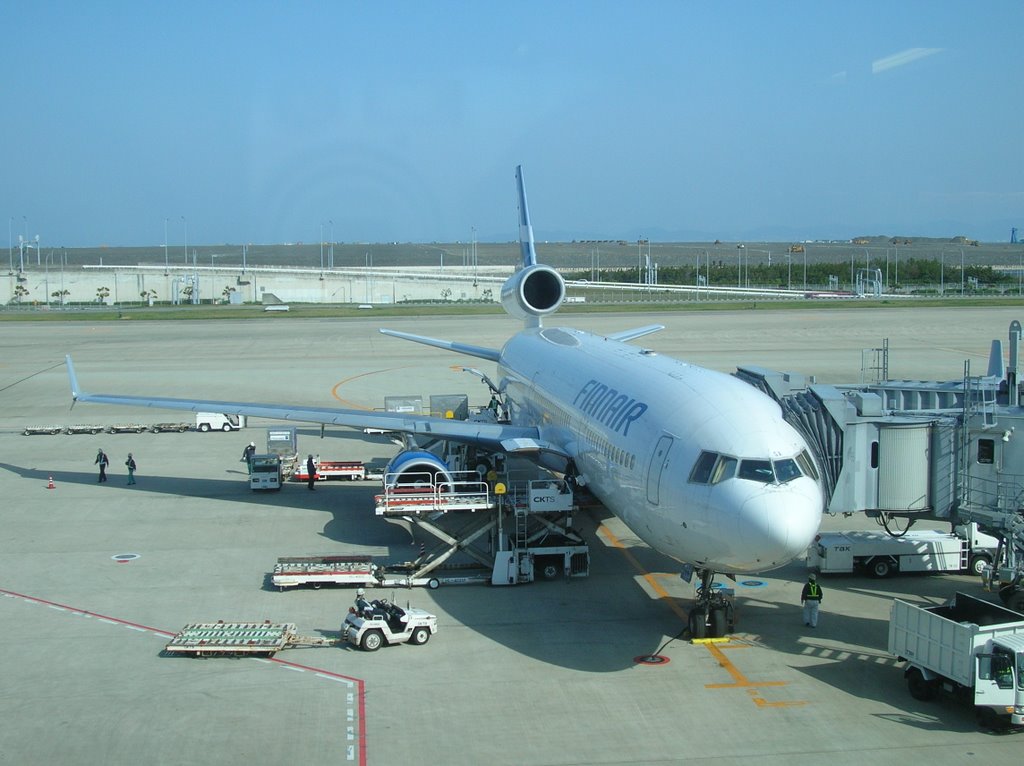 Finnair MD11 at Kansai by Petteri Kantokari