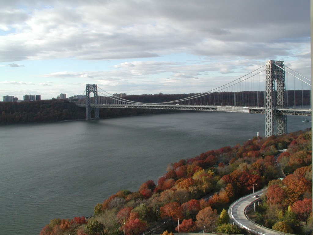 George Washington Bridge in Fall by xiaotaow