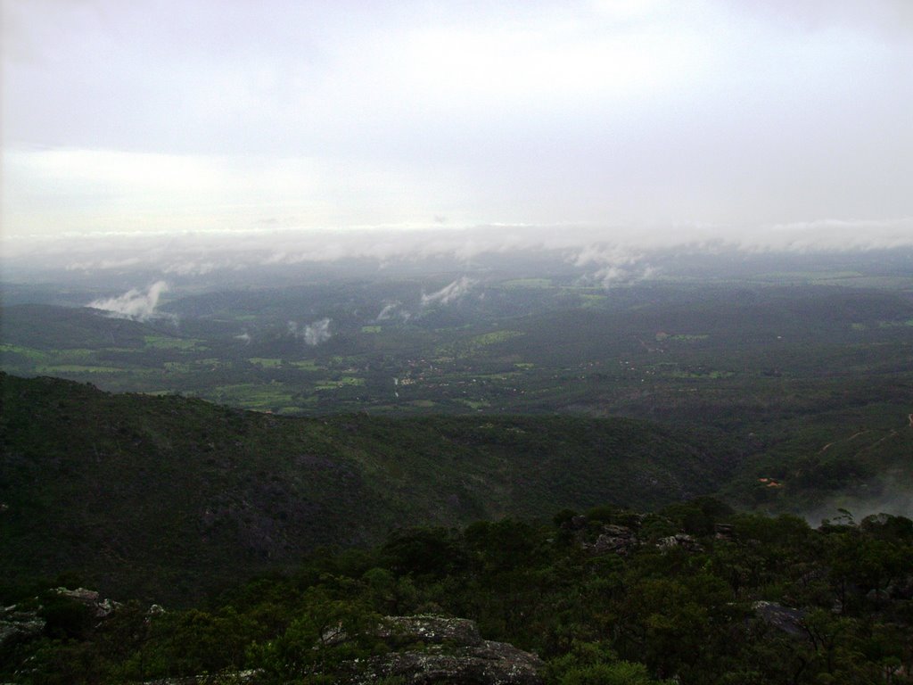 1500 mts de Altitude. Vista para São José da Serra by Leandro Durães