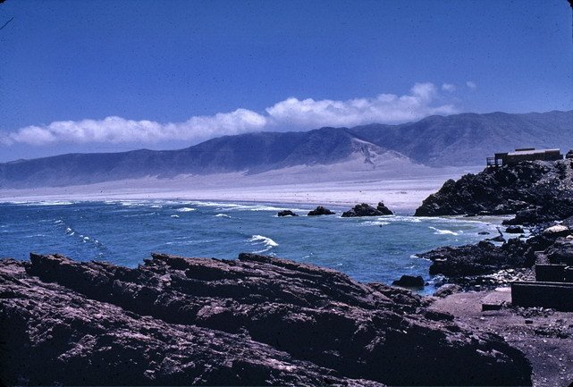 Barquito, view toward Chanaral by kattermann