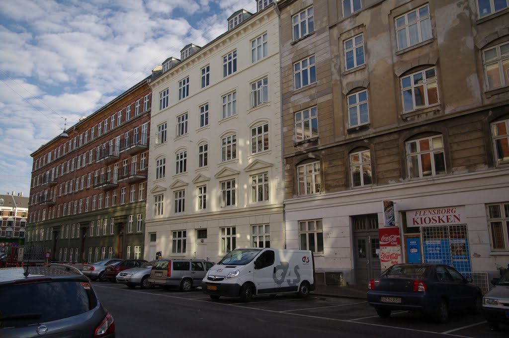 Copenhagen Apartments, Flensborggade 39, Copenhagen by Raimo Mäkelä