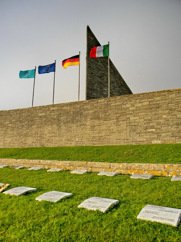 Passo della Futa. Cimitero di Guerra Tedesco. Oltre 32.000 soldati lontani da casa per la follia di chi li ha comandati. - German War Cemeter : In addition 32.000 soldiers away from home ... due the insanity of those who commanded them. by antenoremalatesta