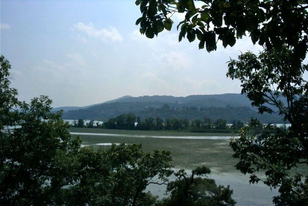 Constitution Marsh, Cold Spring, NY by connectigeek