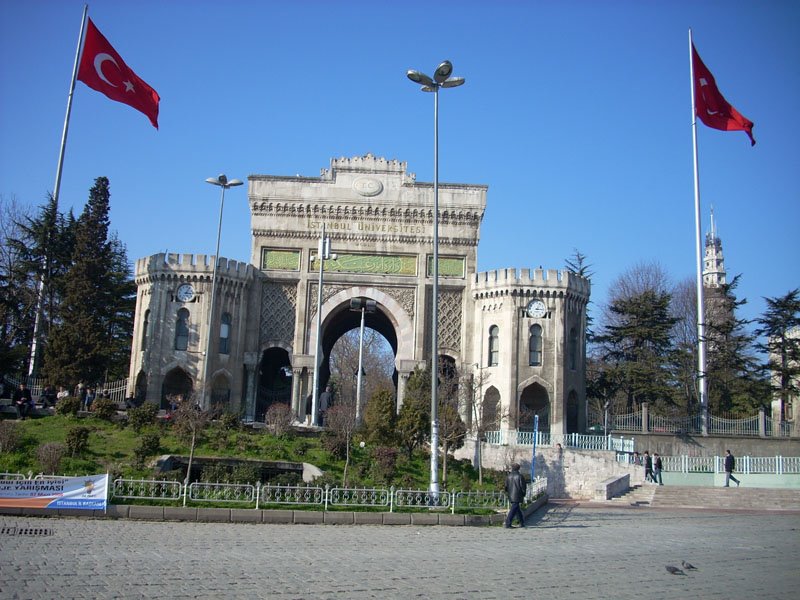 ISTANBUL UNiVERSiTESi by m.ta®han