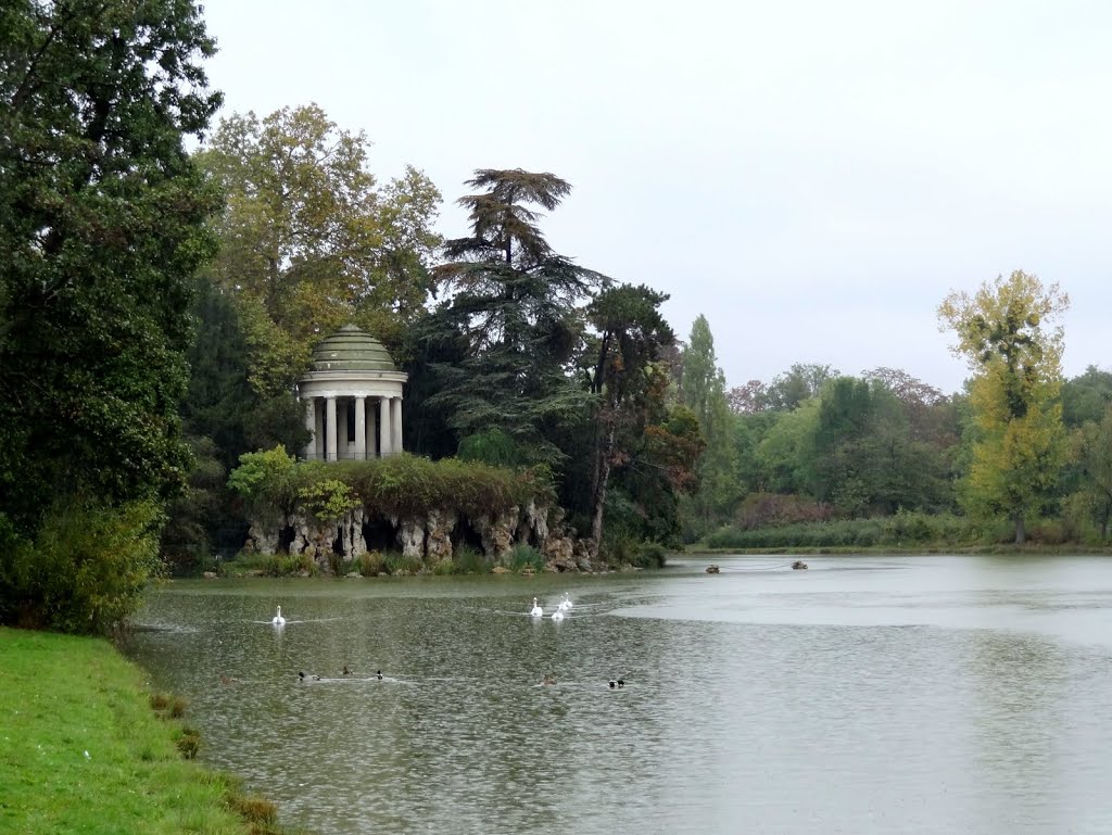 Lac Daumesnil by Philippe POIX