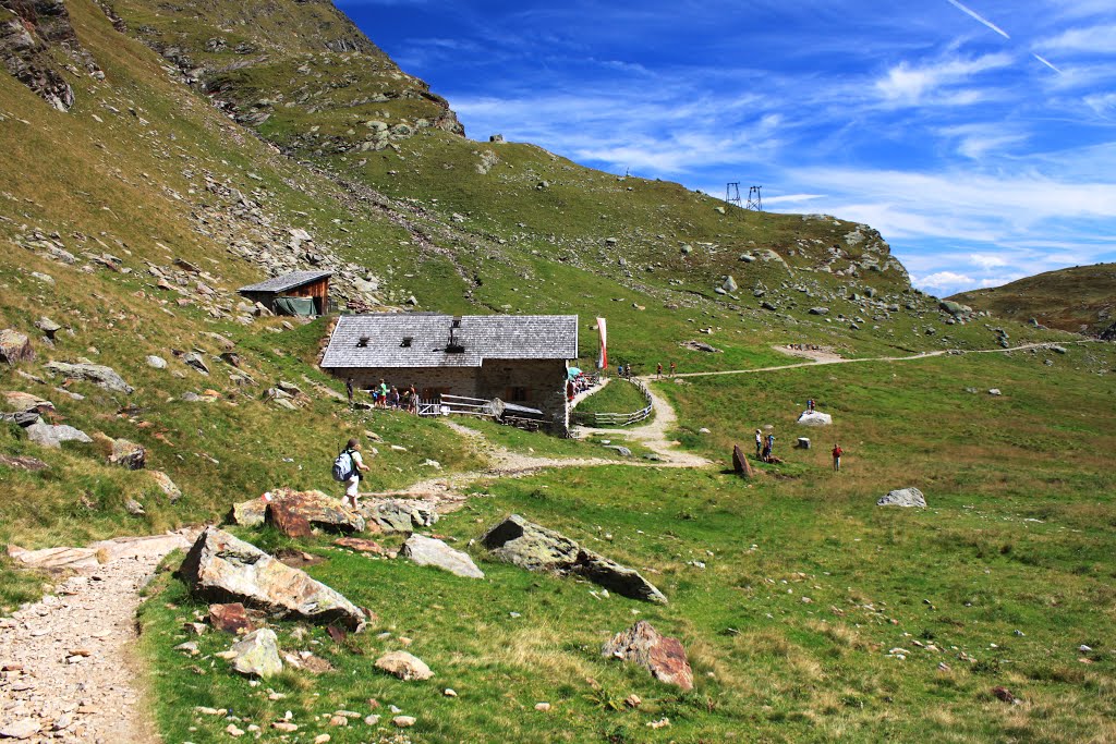 Alm Oberkaser by Uwe Häntsch