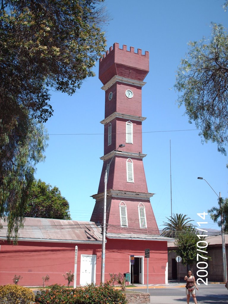 TORRE BAUER, Frente a la Plaza y Catedral de Vicuña, Cuarta Región de Chile by Omar Gómez Bello