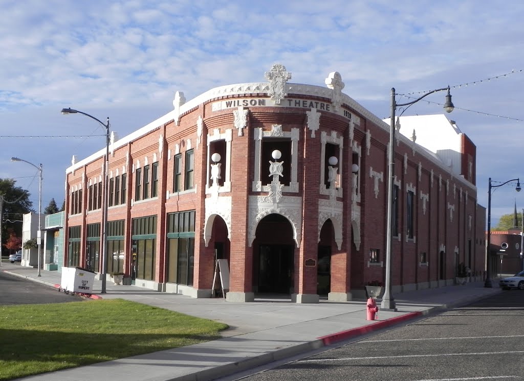 Wilson Theater - Rupert Idaho by tom-young