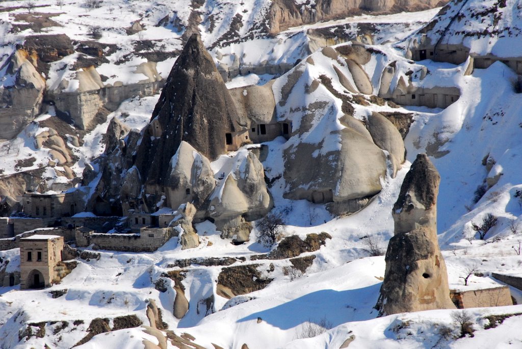 Goreme, Cappadocia カッパドキア地方のギョレメ地区 by Wa Wa