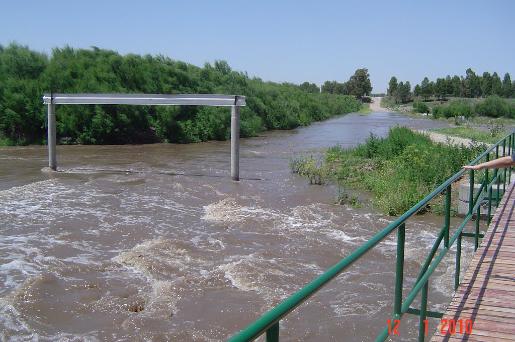 Cruce arroyo bajo agua by alegom05