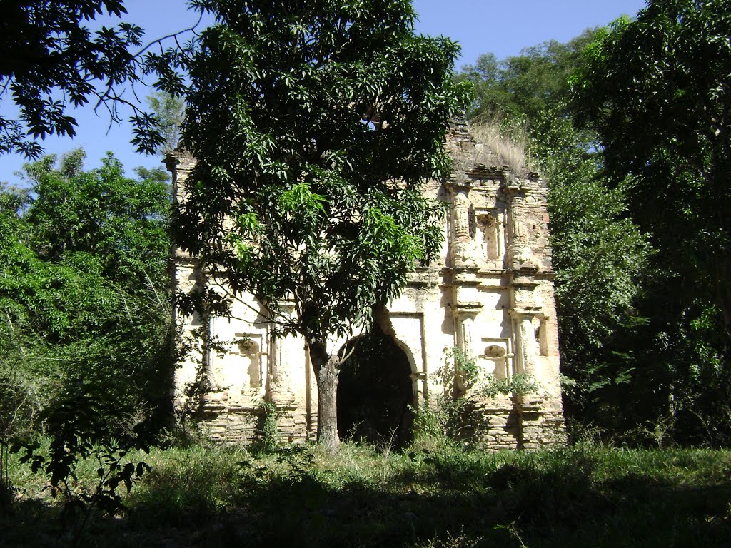 Iglesia de San Clemente, Morazán, El Progreso, Guatemala by Mario Pumacayo