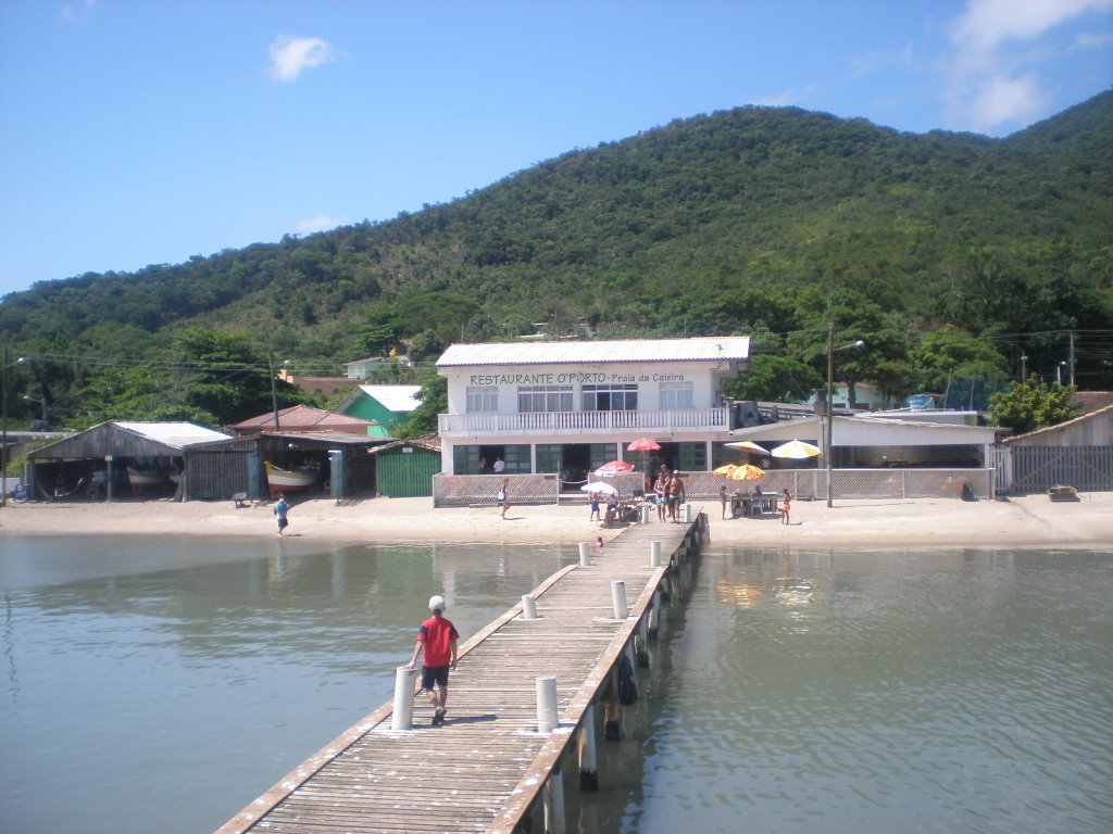 Restaurante O'Porto - Praia da Caieira by Fábio Luiz Dias Leal