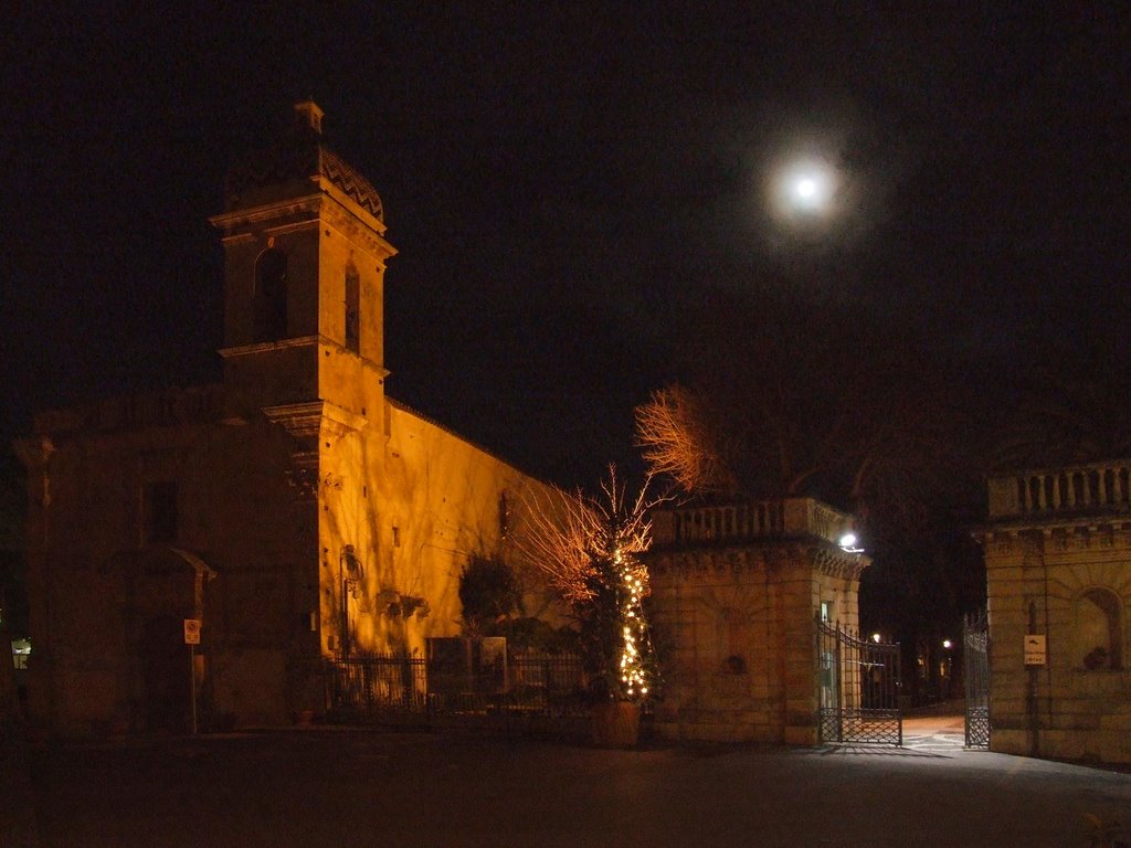 Luna sul Giardino Ibleo, la notte di Natale by pcologo