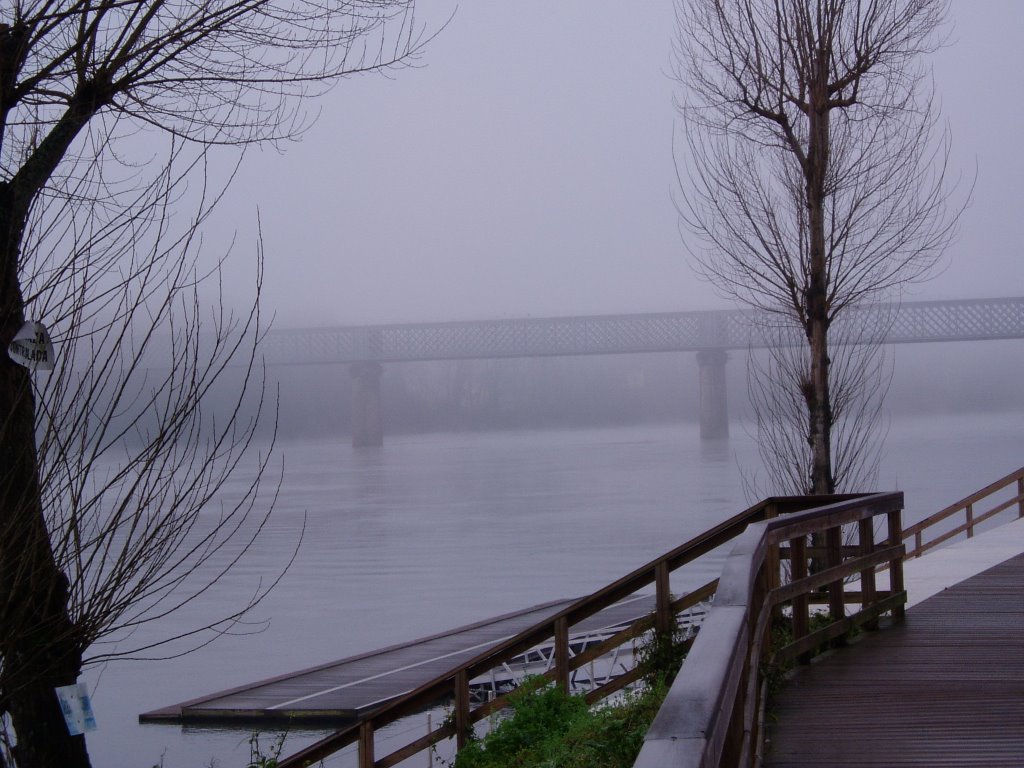 Ponte na néboa by Eladio Cortizo