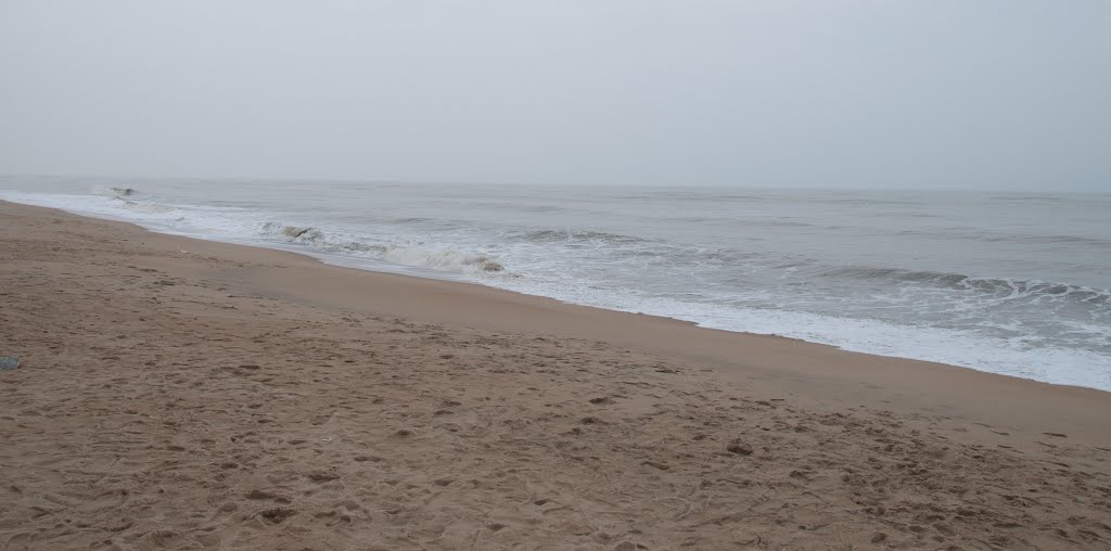 Pantai Cahaya Bulan Beach, Kota Bahru, Kelantan, Malaysia. by Nicola e Pina Malaysia 2011