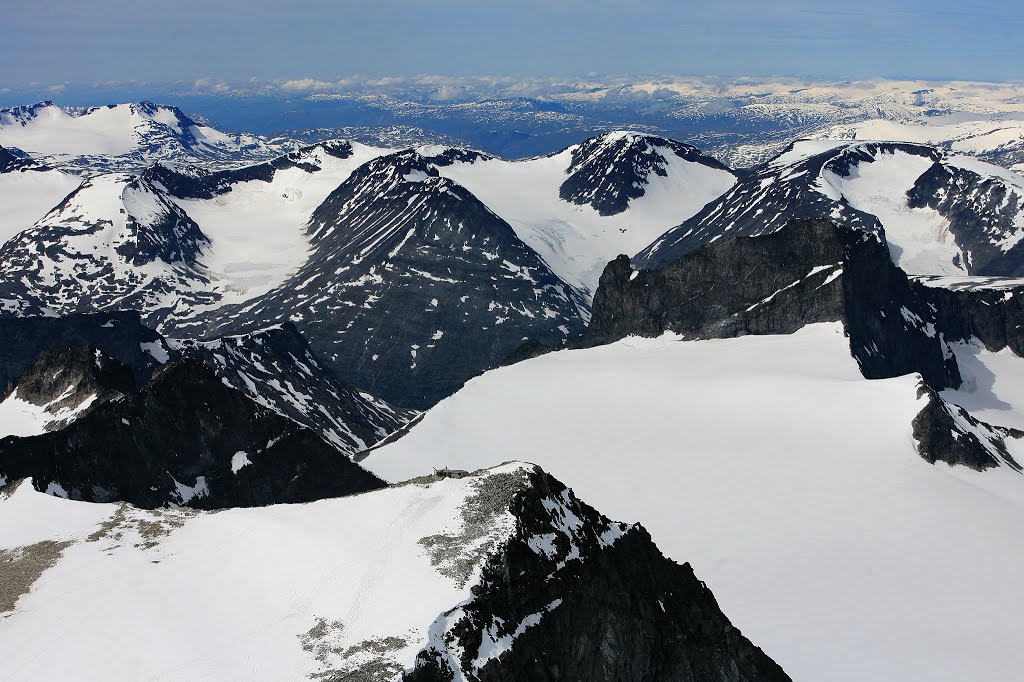 Galdhøpiggen -Aerial Photo by Stian Øyen