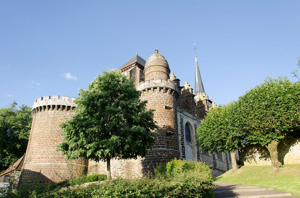 Eglise fortifiée de Toucy by Studio 89 - Photographie